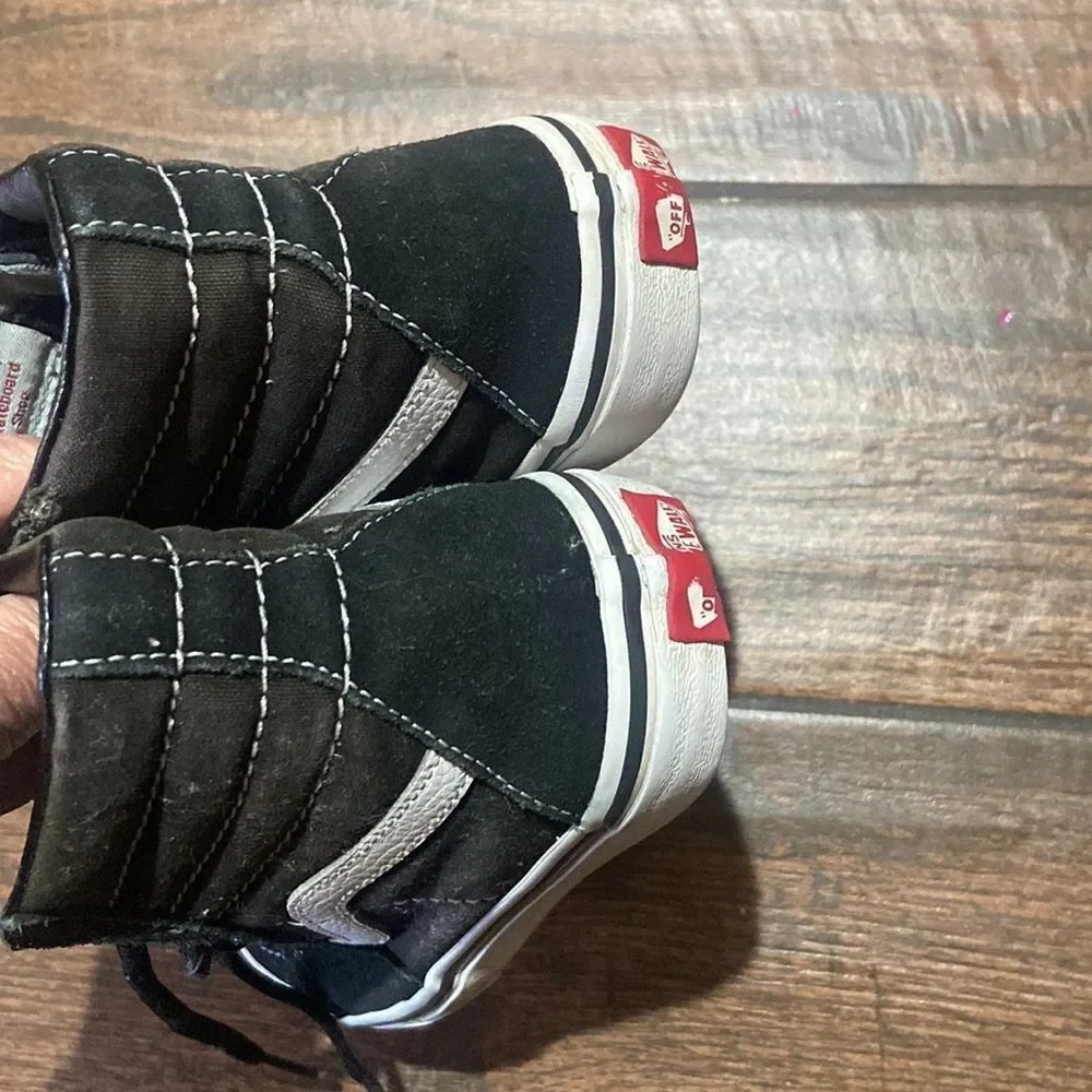 10/$50 Vans Off The Wall Suede l Unixes Shoes Size MX 21  Size SU 2